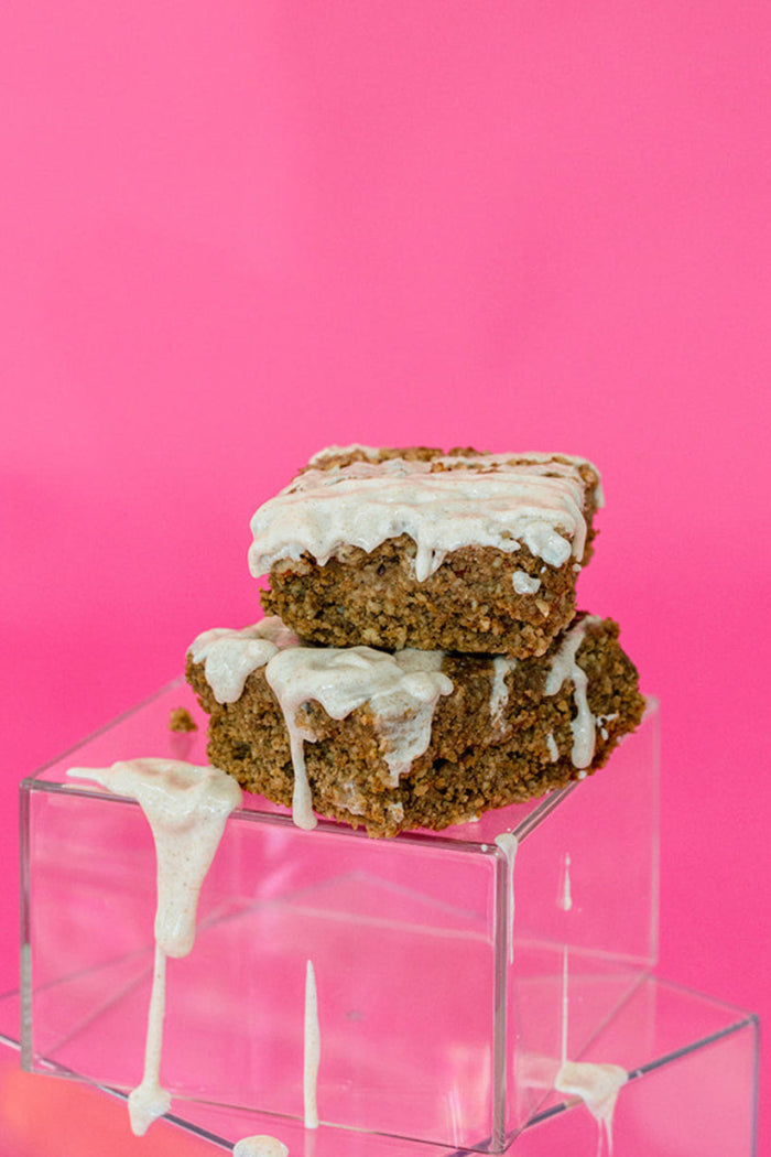 Cinnamon Roll Protein Cake
