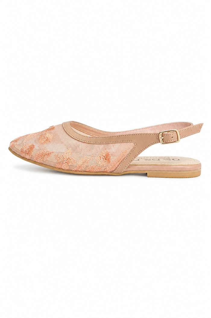 Flats sandals