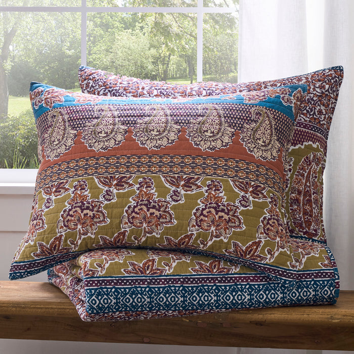 Kirana Quilt Set