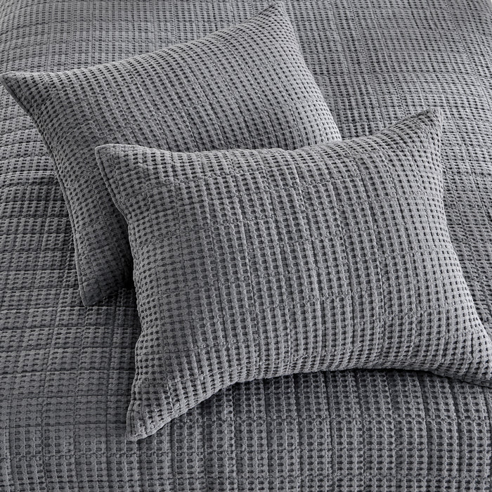 Mills Waffle Charcoal Quilt Set