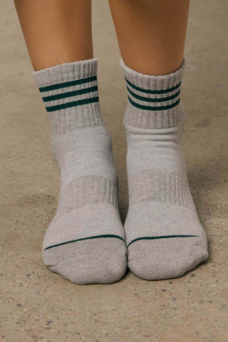 Basic Stripe Crew Sock in Grey