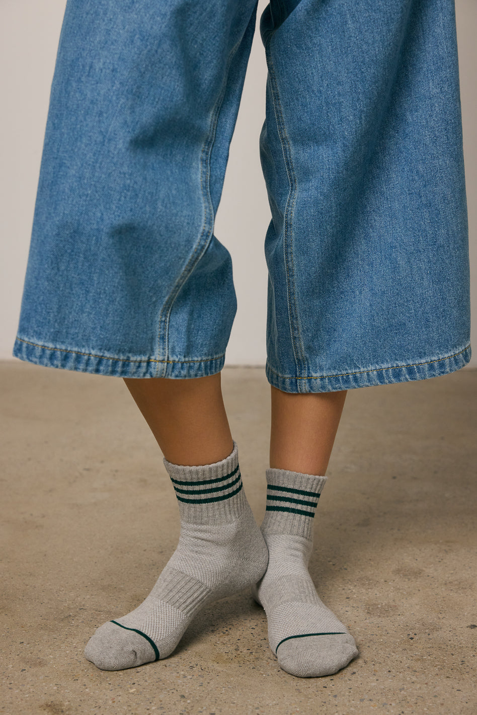 Basic Stripe Crew Sock in Grey