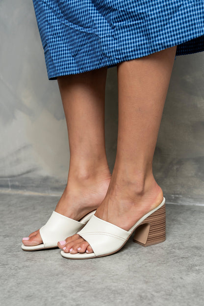 Elsy Block Heel in Bone