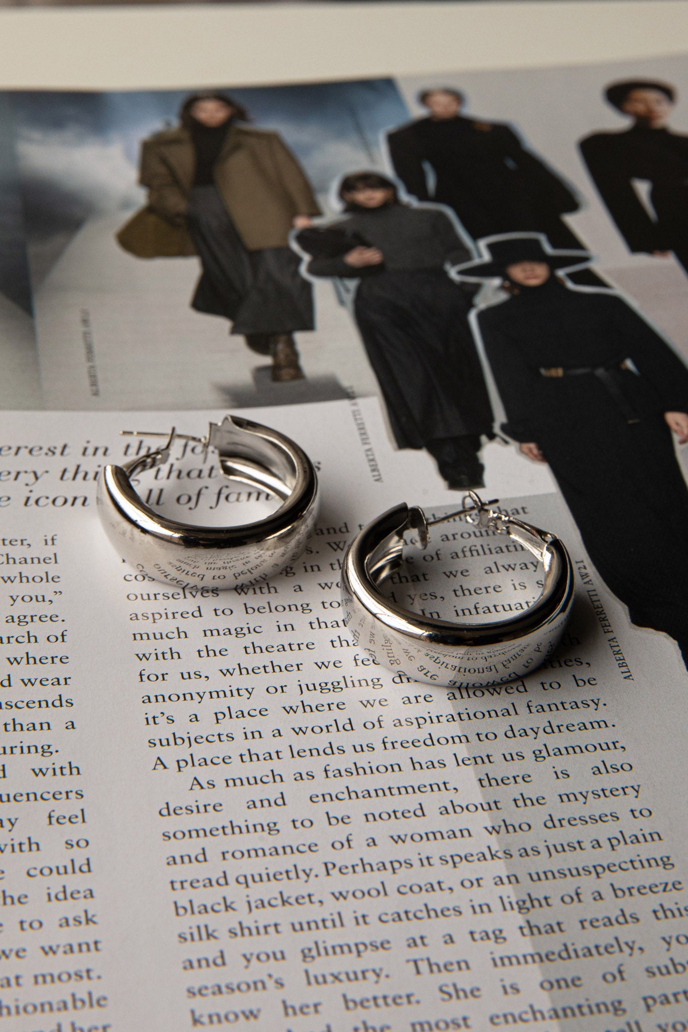 Osiris Hoop Earrings Silver