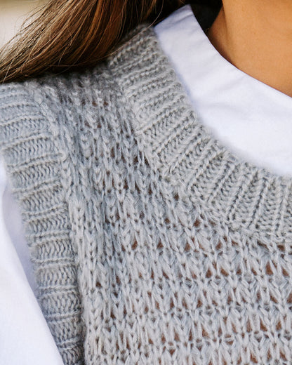 Eastern Time Contrast Puff Sleeve Sweater Top