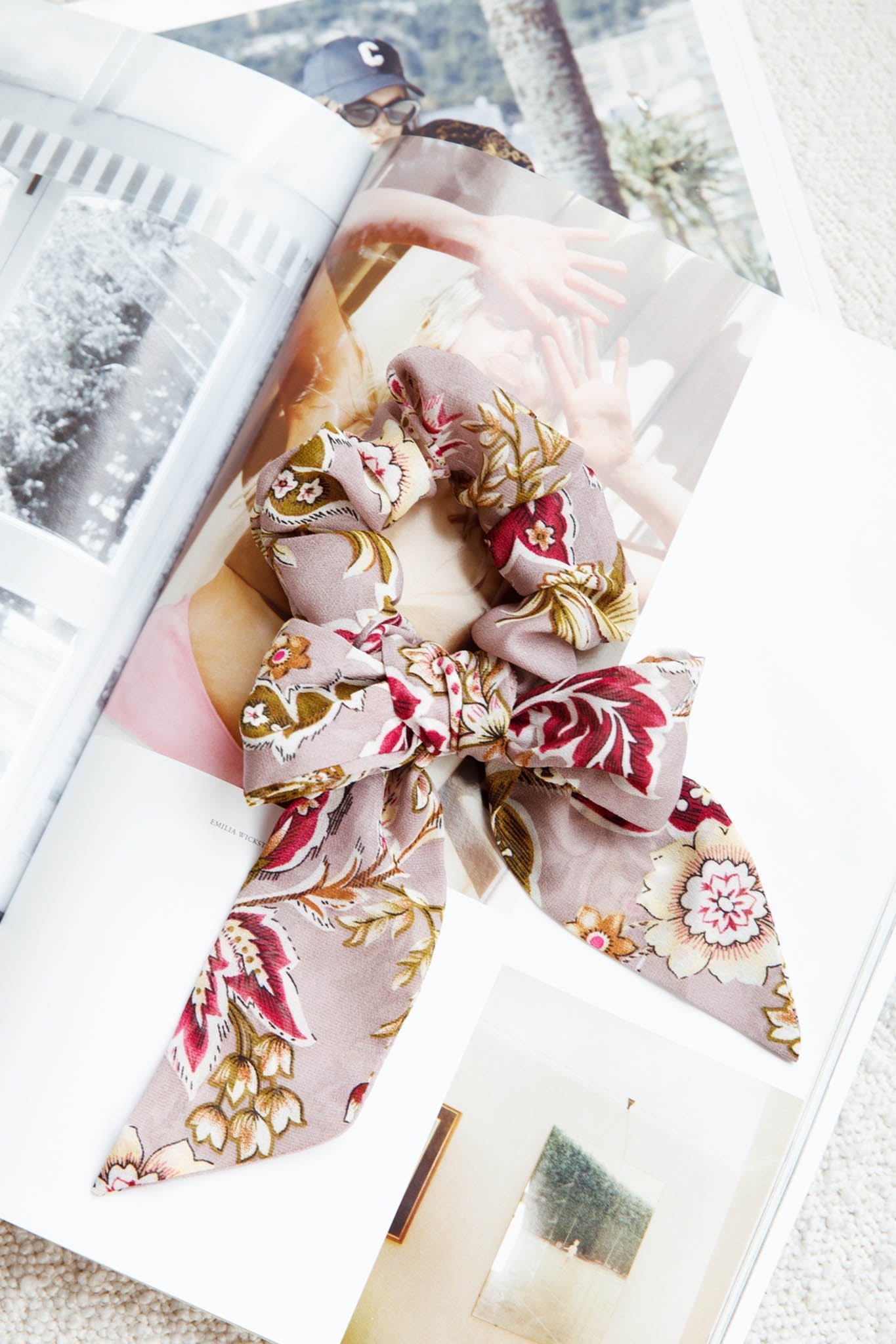 Bow Scrunchie Vintage Floral Purple