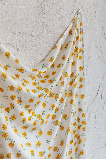 Sundaze Square Scarf Flowers White
