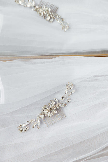 Flower & Crystal Hair Comb