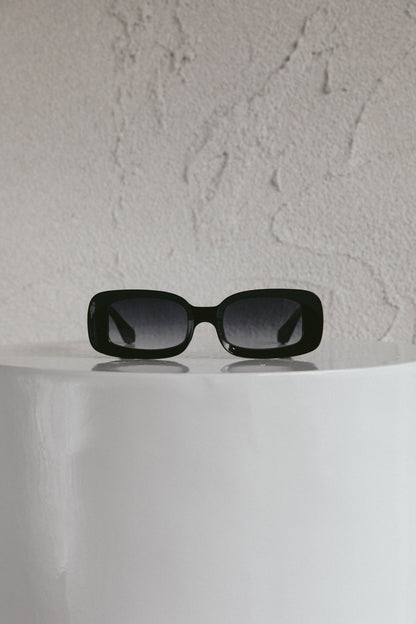 Zion Square Frame Sunglasses Black