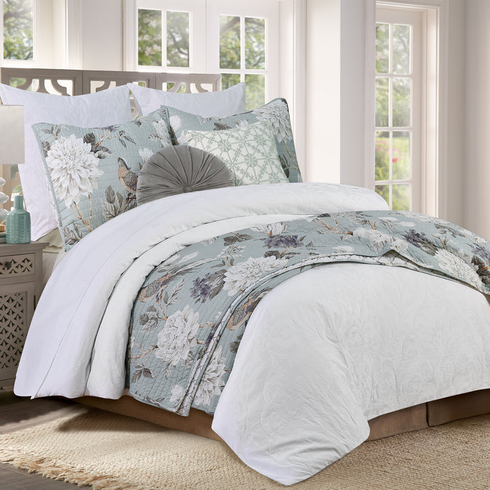 Belvedere Blue Quilt Set