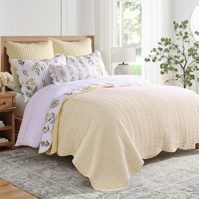 Daffodil Quilt Set