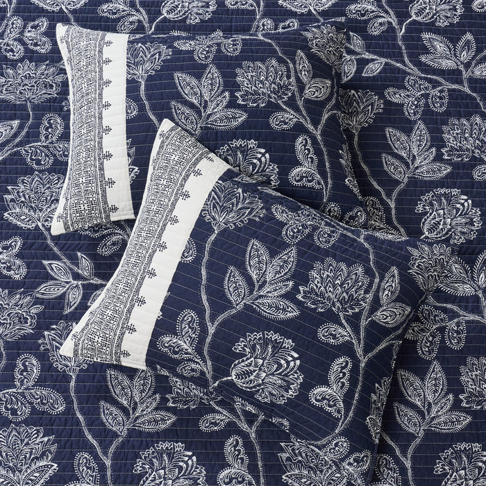 Sonoire Navy Quilt Set